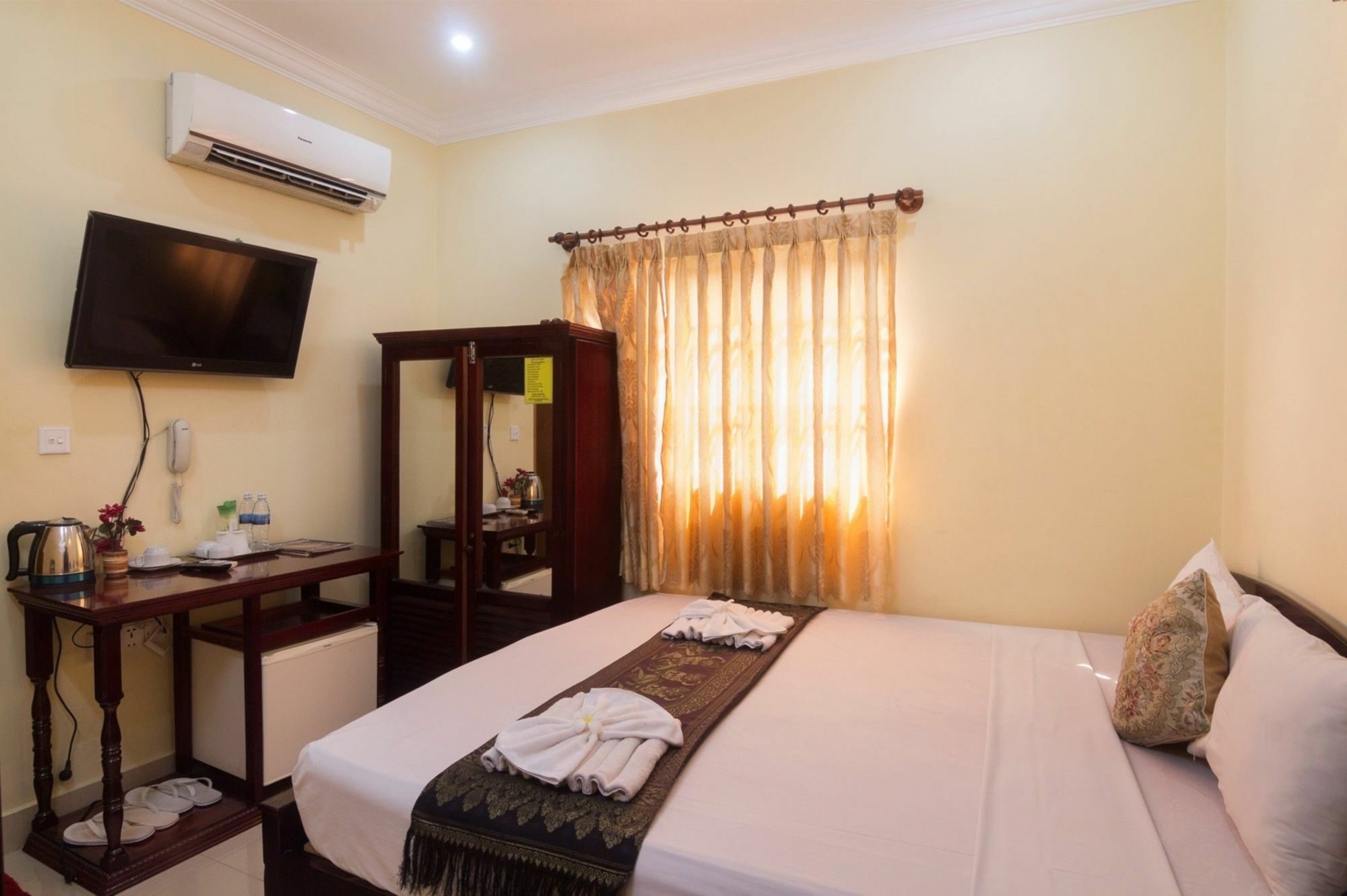4 Rivers Hotel Phnom Penh Exterior foto