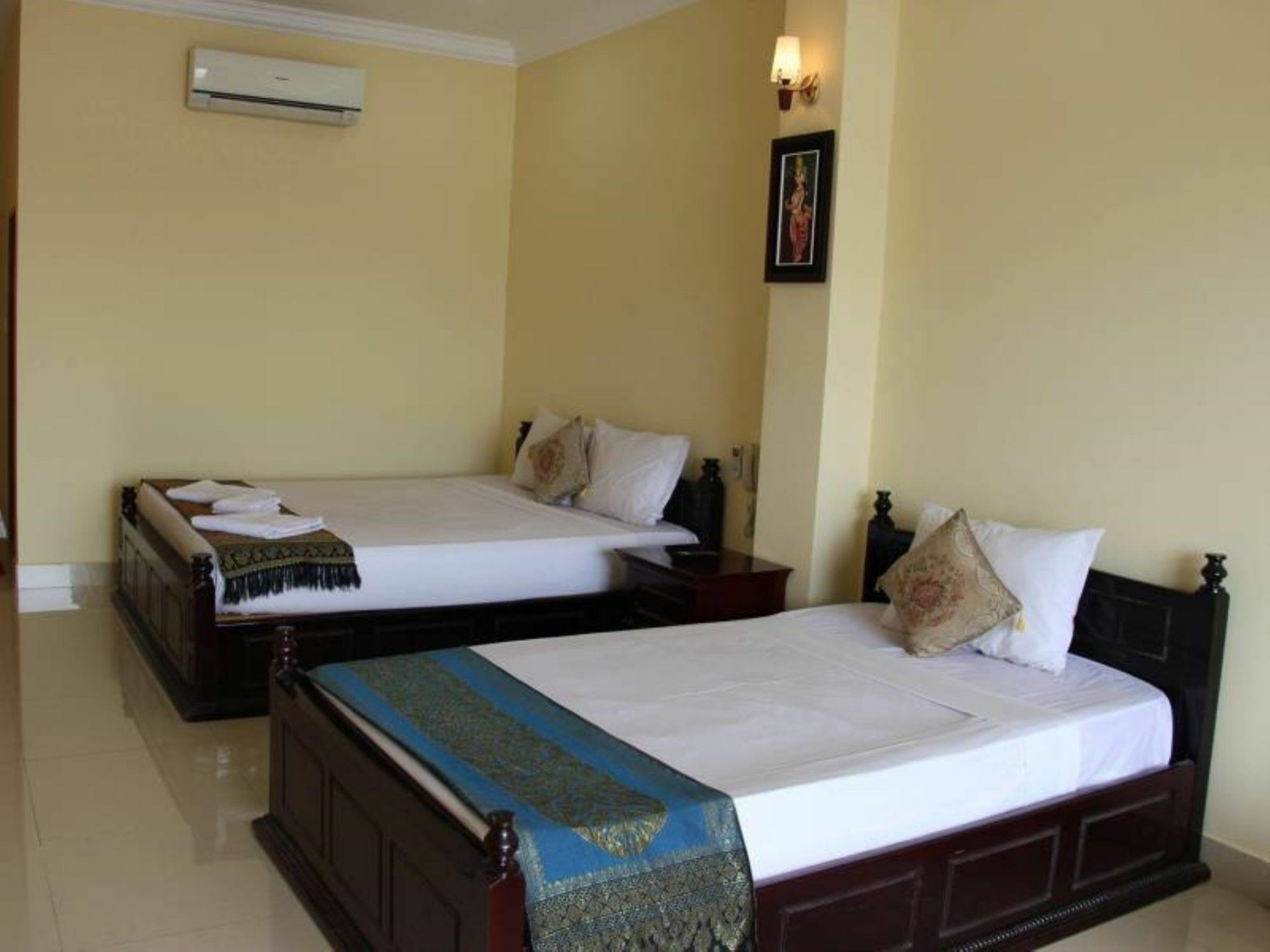 4 Rivers Hotel Phnom Penh Exterior foto